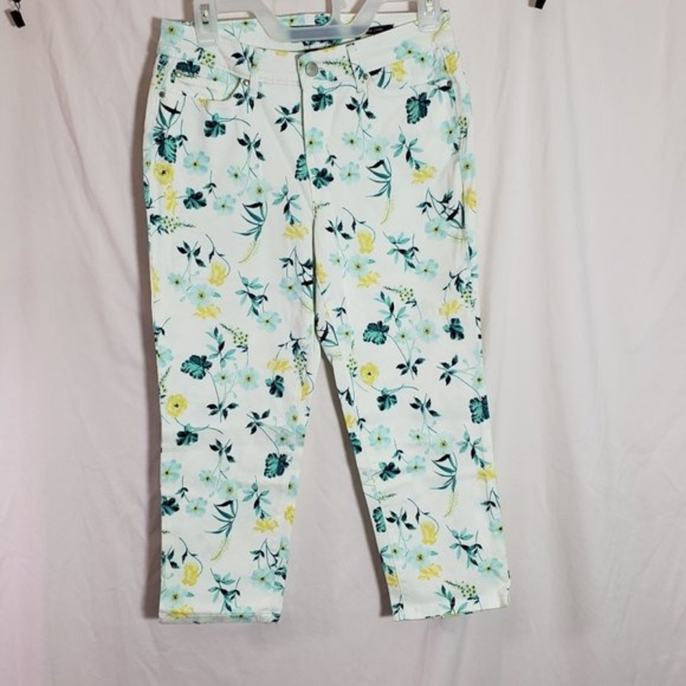 Charter Club Floral Print Bristol Capri Pants Women’s Casual Petite (AK)